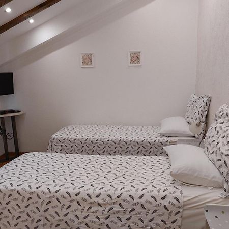Apt Lavender On Nincevica St- 1 Bedroom Apt 5 Min To The Old Town Of Split Buitenkant foto