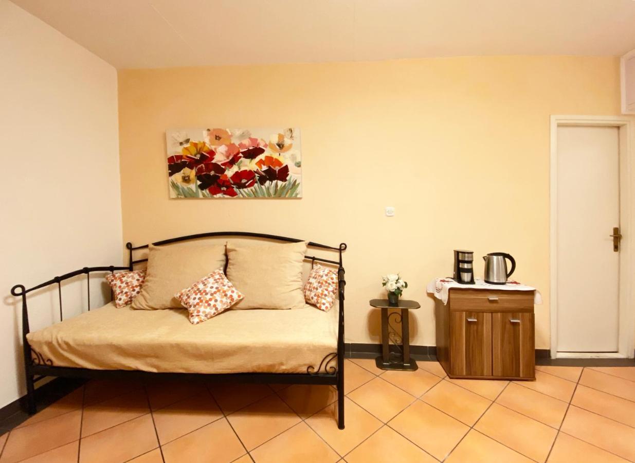 Apt Lavender On Nincevica St- 1 Bedroom Apt 5 Min To The Old Town Of Split Buitenkant foto